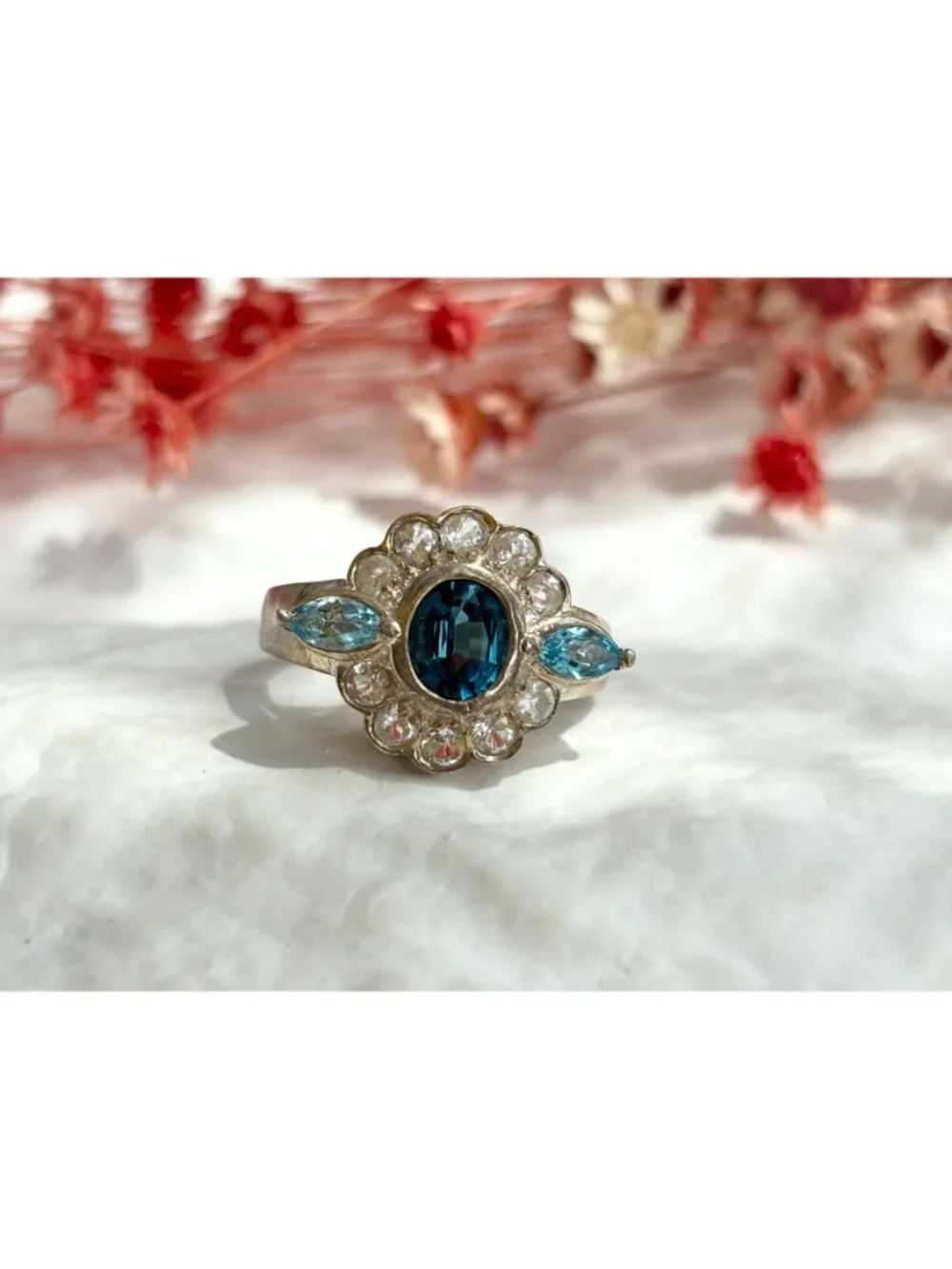 Clear & Blue Topaz Scalloped Gemstone Sterling Silver 925 Vintage Ring - sz 9